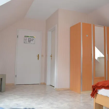 Weinhotel Platz ホテル