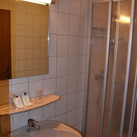 ホテル Weinhotel Platz 3*
