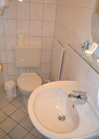 酒店 Weinhotel Platz 3*